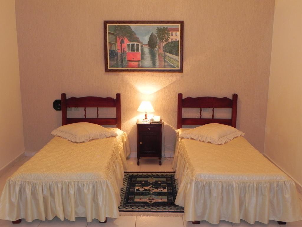 Hotel Guanabara Sao Lourenco (Minas Gerais) Quarto foto