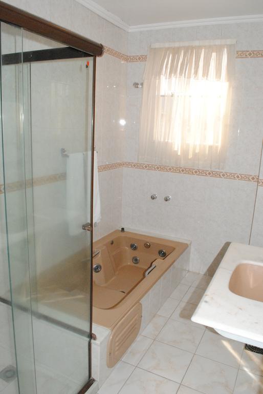 Hotel Guanabara Sao Lourenco (Minas Gerais) Quarto foto