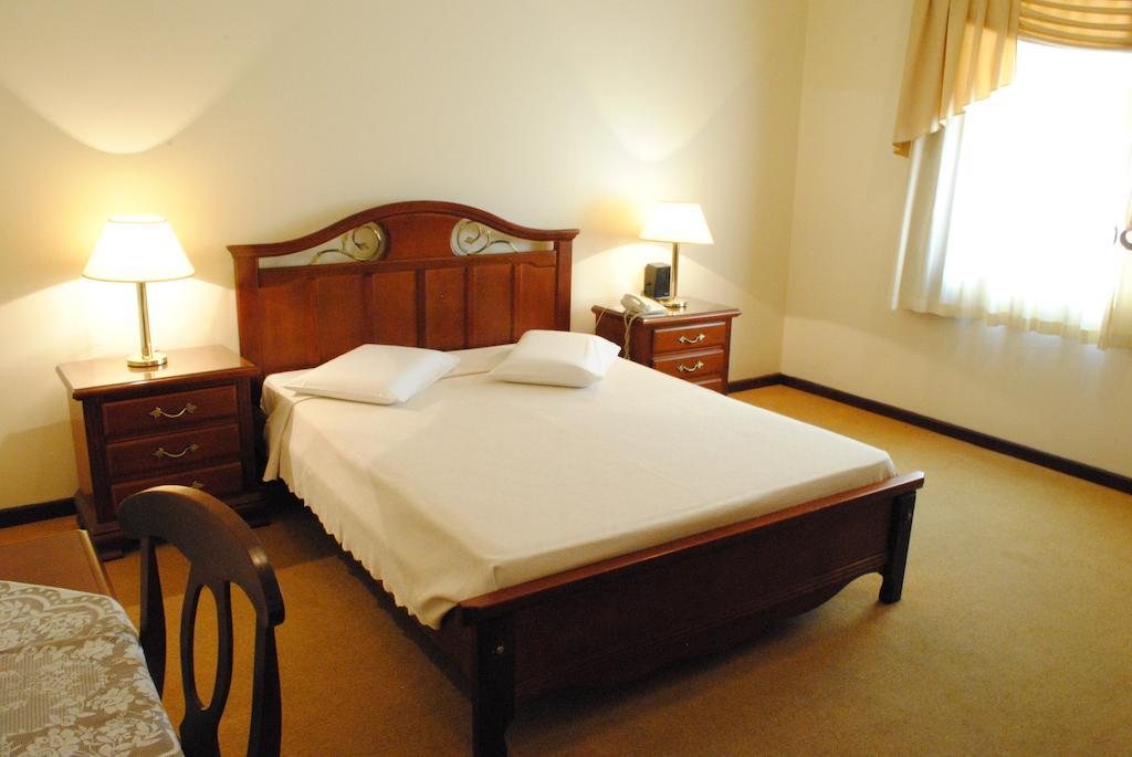 Hotel Guanabara Sao Lourenco (Minas Gerais) Quarto foto